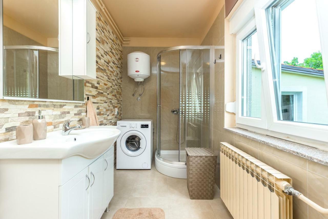 Apartman Lucia Rijeka Exteriör bild