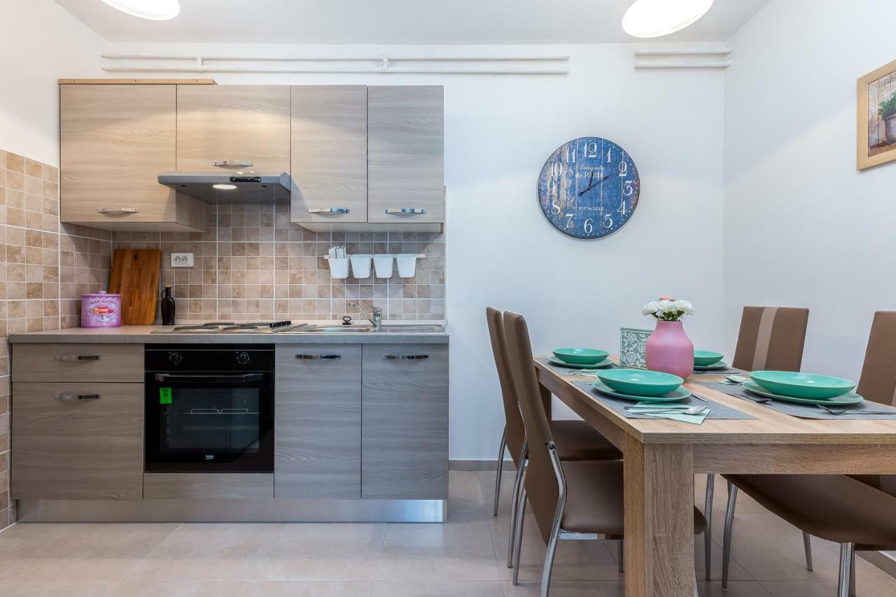 Apartman Lucia Rijeka Exteriör bild