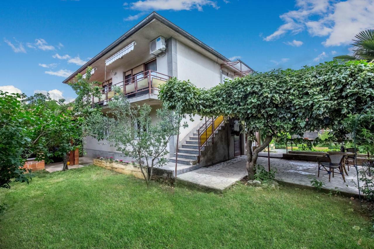 Apartman Lucia Rijeka Exteriör bild