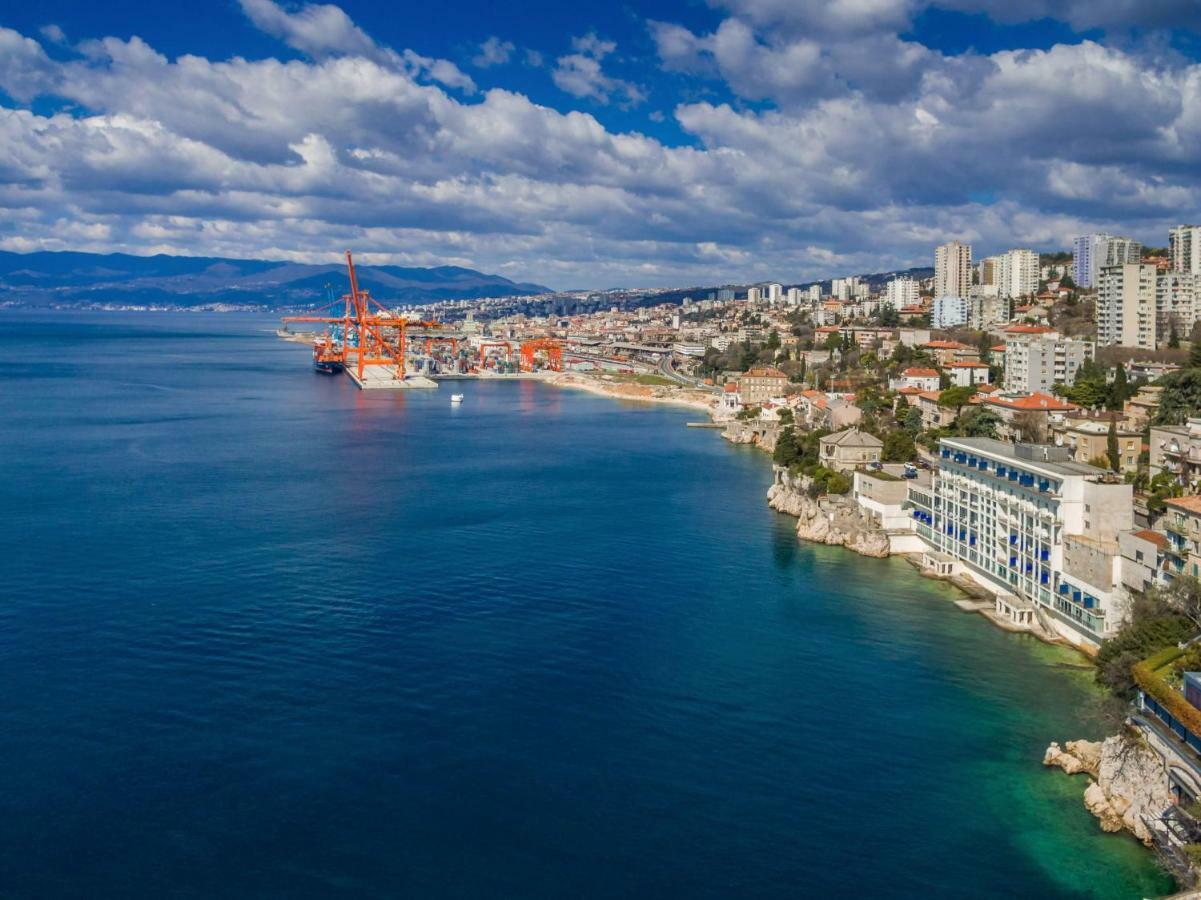 Apartman Lucia Rijeka Exteriör bild